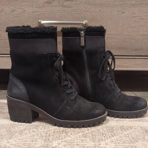 Vintage Foundry Company Black Women's Faux-Shearling Lace-Up Ankle Boots